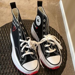 ⭐️ ⭐️Converse Run Star Hike Hi “Valentines Day” Edition